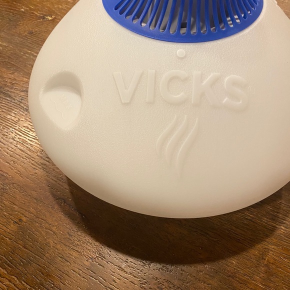 Brand new Vicks warm steam open box - Picture 2 of 4